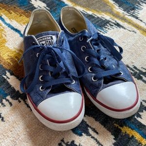 Size 7 women navy glitter converse sneakers